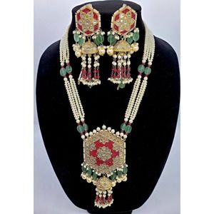 22kt Yellow Gold Kundan Polki Necklace with Earring